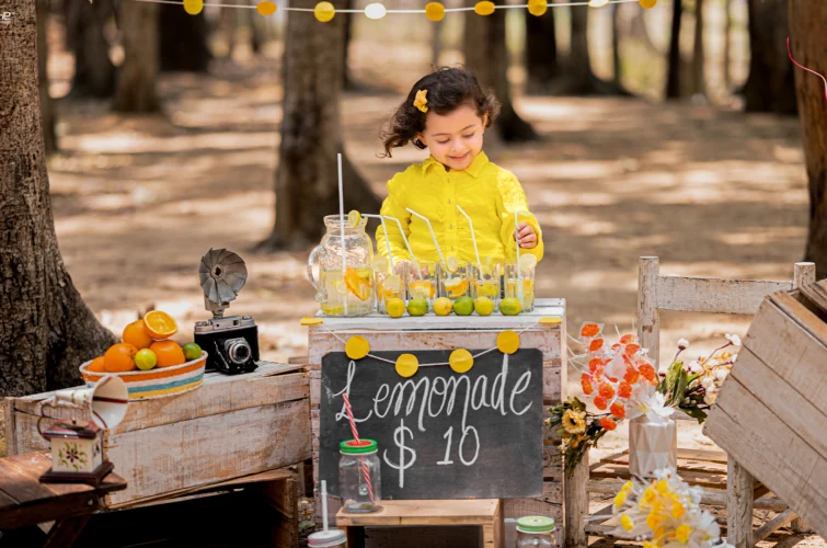 Baby shoot- Lemonade theme