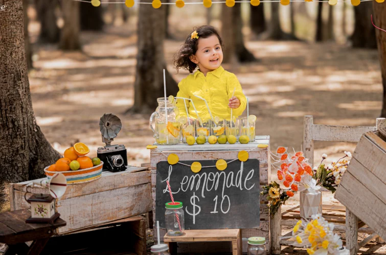 Baby shoot- Lemonade theme