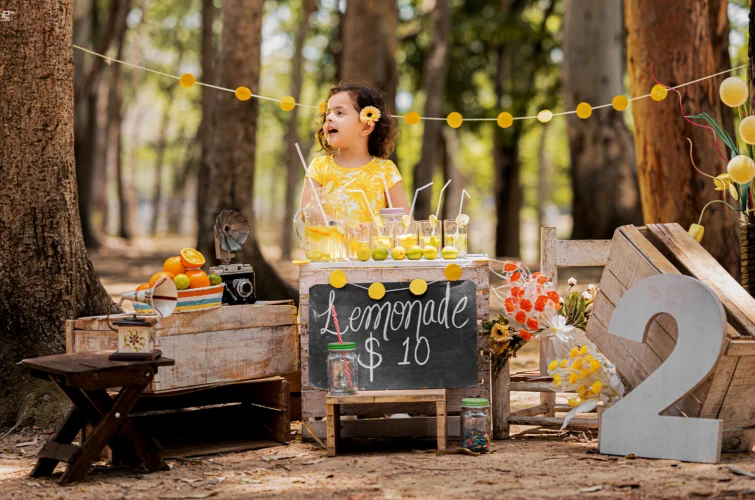 Baby shoot- Lemonade theme