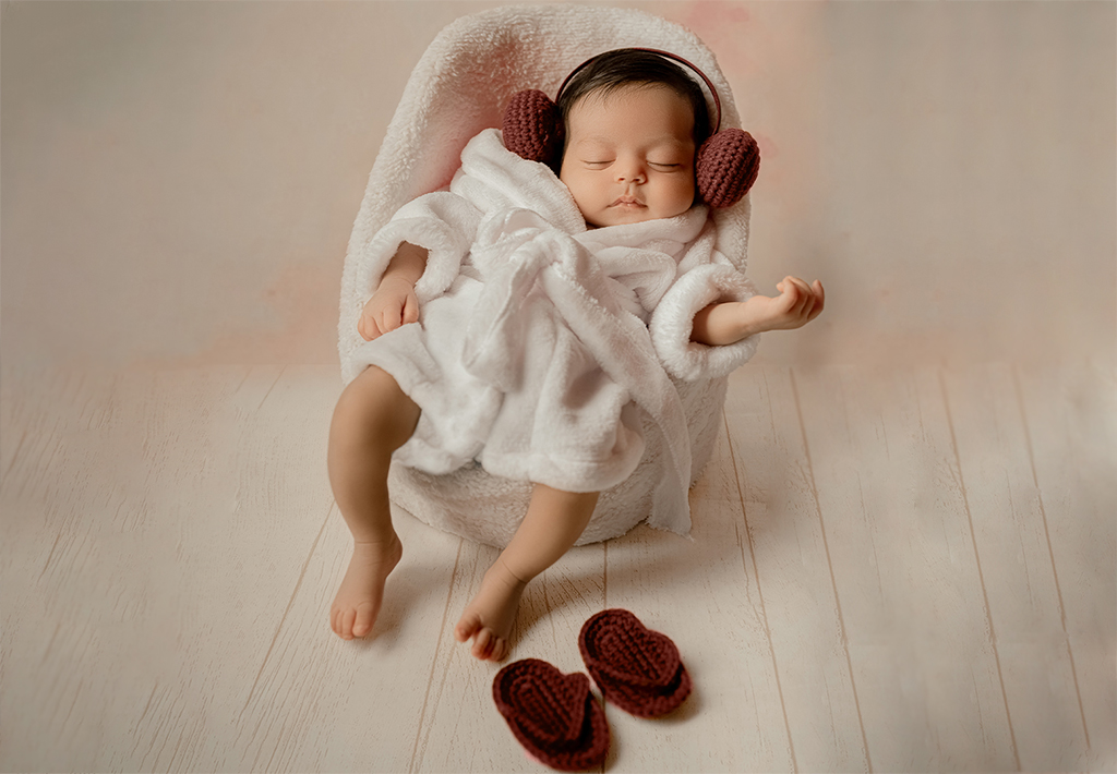 Newborn photoshoot - say cheese by foto me