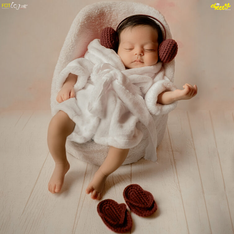 Newborn Photoshoot - Say Cheese